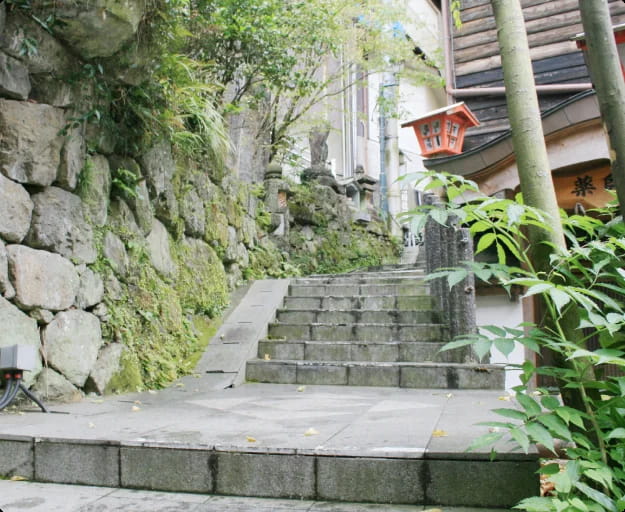 背戸屋(せどや)の石段